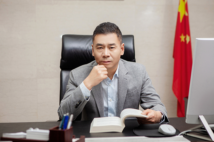 众邦董事长照片